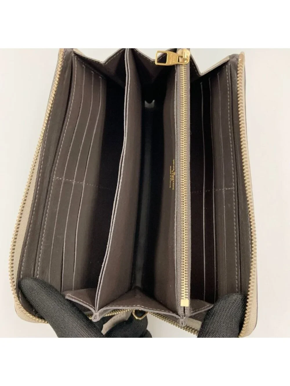 Louis Vuitton Portefeuille Comet L-shaped Zipper Wallet Beige